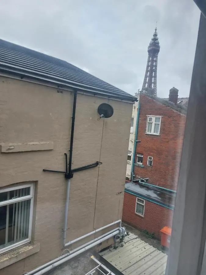 Lynbar Guesthouse Blackpool