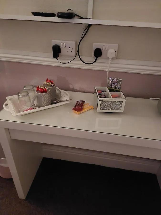 Lynbar Guesthouse Blackpool Guest house