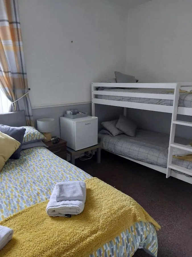 Lynbar Guesthouse Blackpool