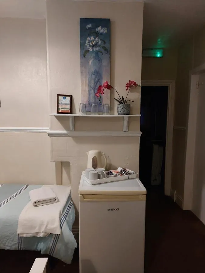 Lynbar Guesthouse Blackpool Guest house
